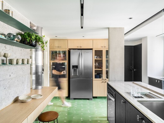 Apartamento LM / ZALC Arquitetura - Fotografia de Interiores, Cozinha, Bancada, Madeira, Iluminação, Cadeira