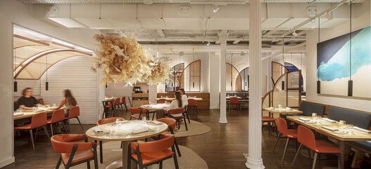 Interiores de bares y restaurantes que fusionan culturas, artes y materiales: El Equipo Creativo y sus obras en Barcelona - Imagen 14 de 14
