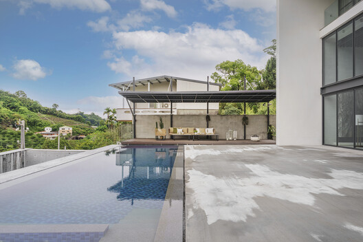 Rendezvous for Four Generations Residence / FLOAT DESIGN STUDIO - Exterior Photography, Balcony