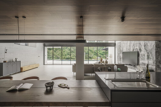 Rendezvous for Four Generations Residence / FLOAT DESIGN STUDIO - Interior Photography, Kitchen, Countertop