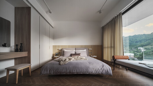 Rendezvous for Four Generations Residence / FLOAT DESIGN STUDIO - Interior Photography, Bedroom, Bed, Wood, Lighting