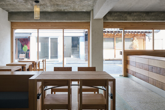 Yeonheun Roasters / Sherpa - Interior Photography, Dining room, Wood, Concrete