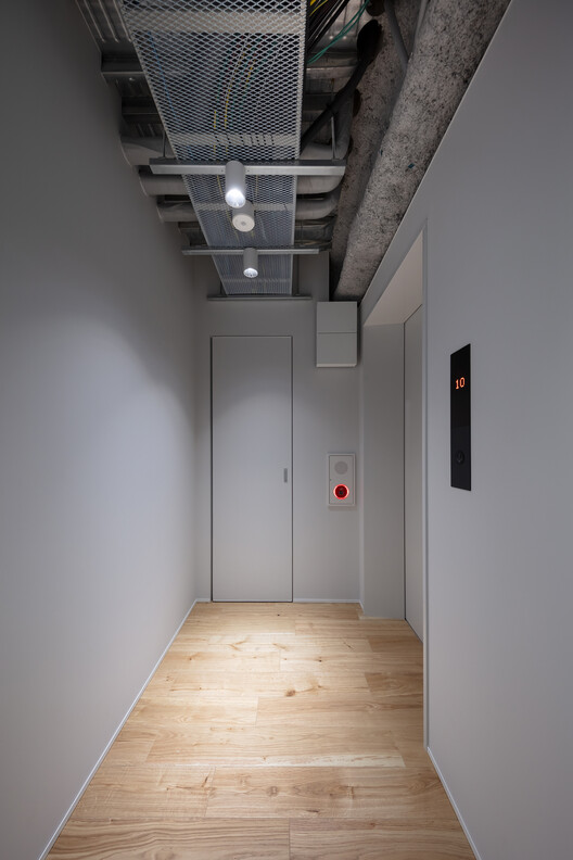 Yushima Building / Tenhachi Architect & Interior Design  - Interior Photography