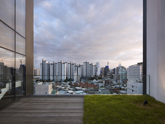 Triplet Code Imun Neighborhood Facility / L'EAU design - Exterior Photography, Balcony