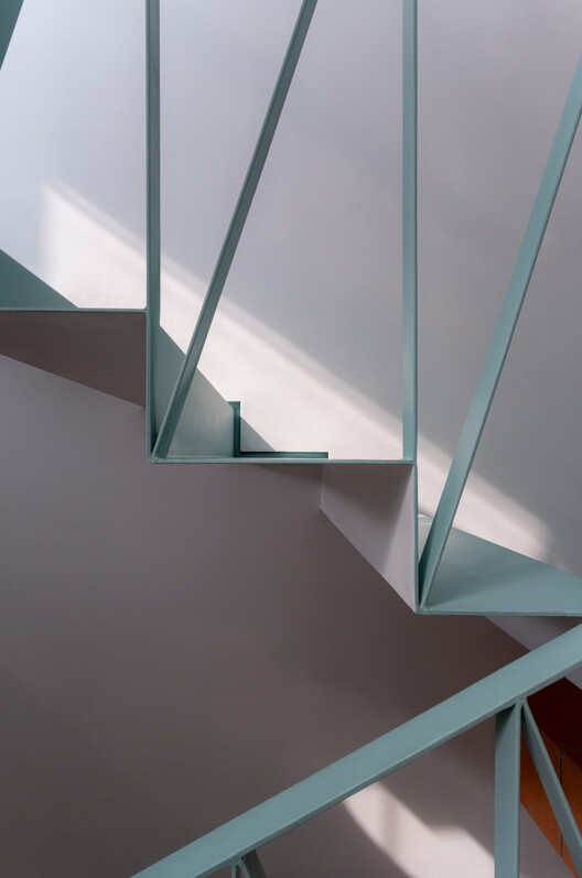 NHÀ QUANH SÂN House / AD+studio - Image 14 of 22