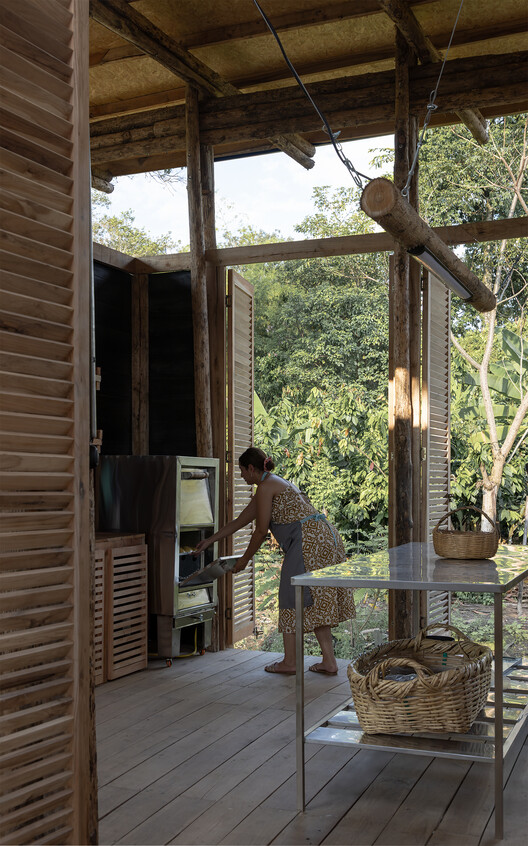 La Panificadora centro desarrollo y de producción rural / Natura Futura - Fotografía interior, Madera, Sillas, Fijación Vigas