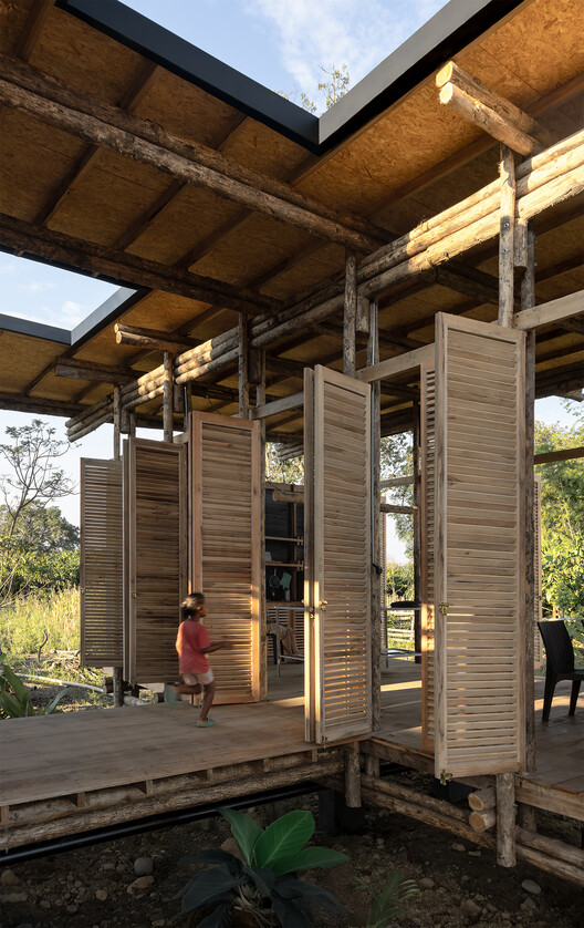 La Panificadora centro desarrollo y de producción rural / Natura Futura - Fotografía interior, Madera, Fijación Vigas
