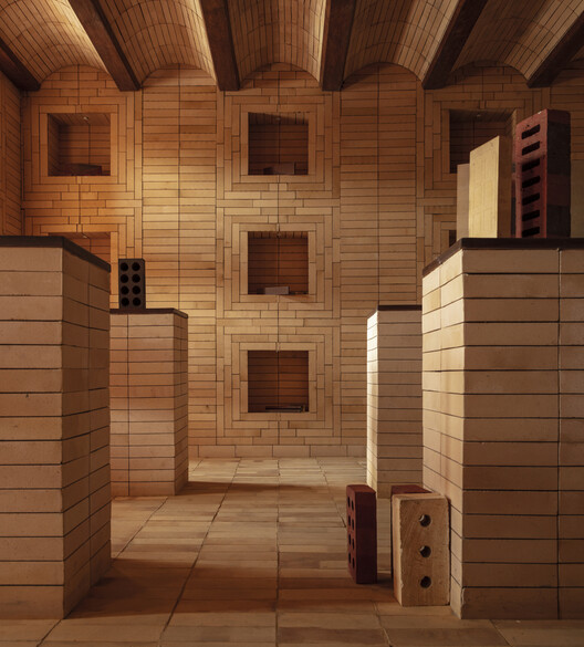 Grounded Interiors: Exploring Earth-Based Flooring Through 10 Contemporary Interiors - Image 13 of 23