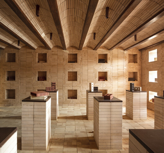 Grounded Interiors: Exploring Earth-Based Flooring Through 10 Contemporary Interiors - Image 12 of 23