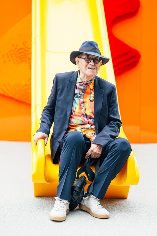 Peter Cook and LEGO Group's Play Pavilion Opens at Serpentine on World Play Day - Image 7 of 10