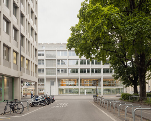 Vocational School for Building Trades / Gunz & Künzle Architekt*innen - Exterior Photography, Concrete