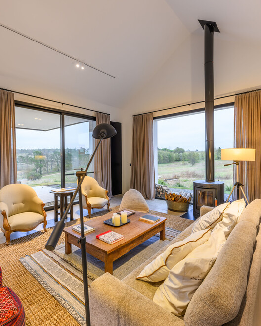 Casa Granero / Fabric Estudio - Fotografía interior, Sala de estar, Sillones, Sillas