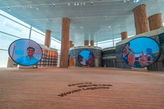 UAE PAVILION エコバッグ EXPO 2025(売り切りました) - メルカリ