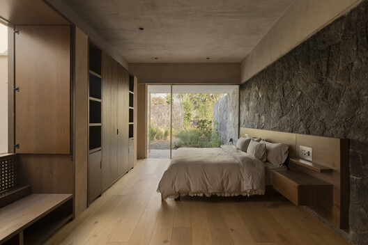 Casa Rinconada / Oioioi - Fotografía interior, Dormitorio, Camas