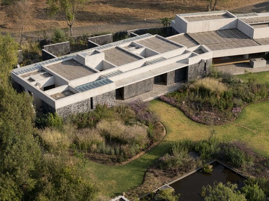 Casa Rinconada / Oioioi - Imagen 9 de 26