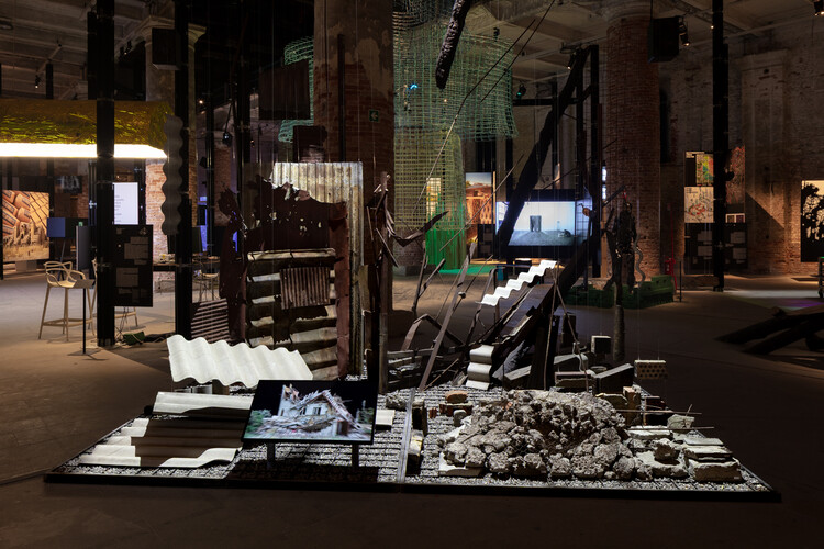 Una crisis en desarrollo con un panorama esperanzador: lo más destacado de los proyectos expuestos en la Bienal de Arquitectura de Venecia 2025 - Imagen 29 de 42
