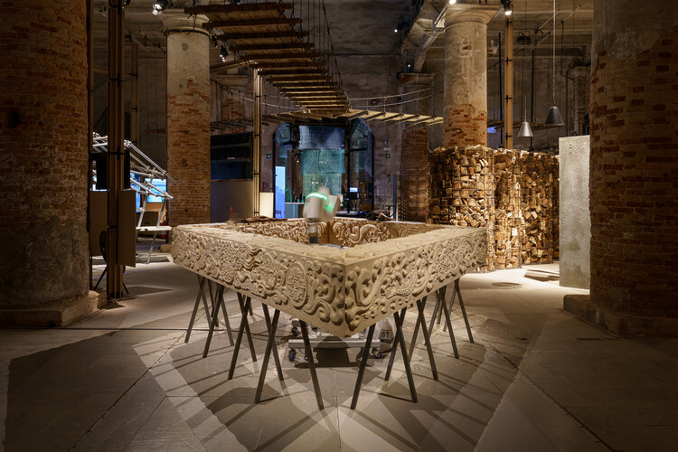 Una crisis en desarrollo con un panorama esperanzador: lo más destacado de los proyectos expuestos en la Bienal de Arquitectura de Venecia 2025 - Imagen 17 de 42