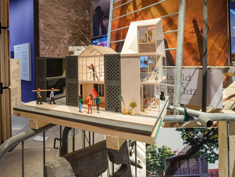 Una crisis en desarrollo con un panorama esperanzador: lo más destacado de los proyectos expuestos en la Bienal de Arquitectura de Venecia 2025 - Imagen 37 de 42