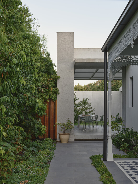 Fairfield Courtyard House / Taylor Knights - Exterior Photography, Garden, Concrete, Courtyard