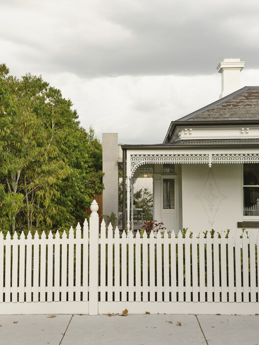 Fairfield Courtyard House / Taylor Knights - Exterior Photography, Fence