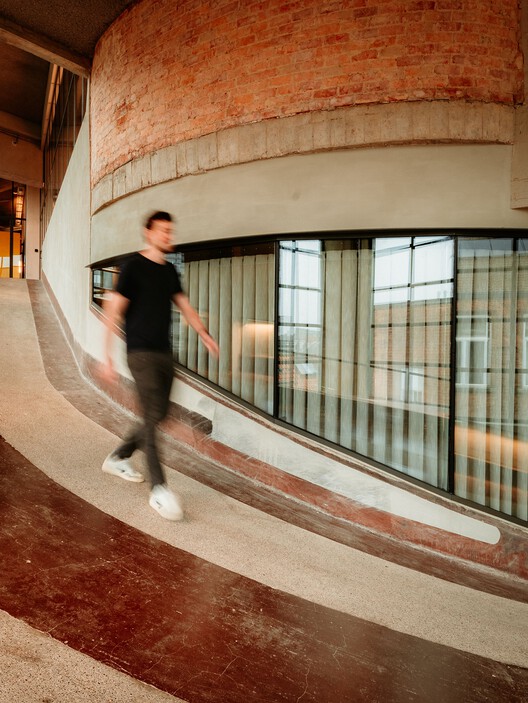 Wintercircus Technological and Cultural Hub / OYO - Interior Photography