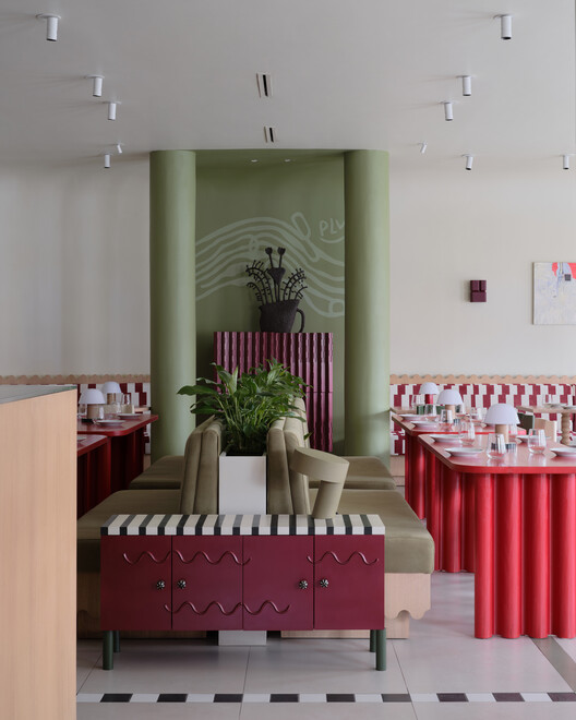 Pasta La Vista Bistro / NAAW - Interior Photography, Chair