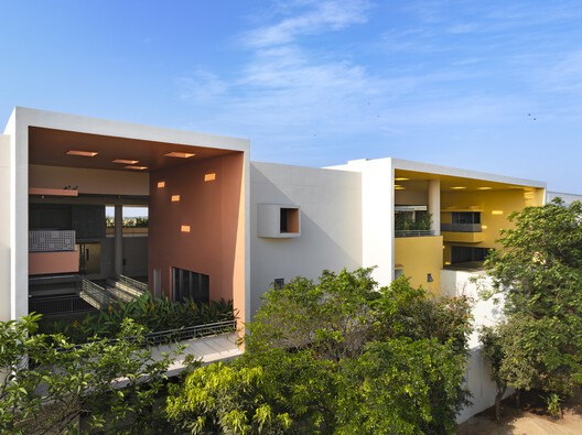 Rainbow International School / Spacefiction studio - Image 7 of 37