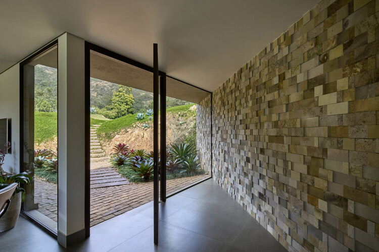 Residência RR / Anastasia Arquitetos - Imagem 4 de 21
