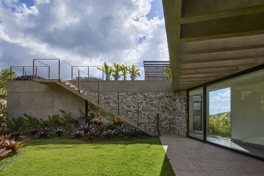 Residência RR / Anastasia Arquitetos - Imagem 5 de 21