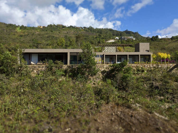 Residência RR / Anastasia Arquitetos - Imagem 2 de 21