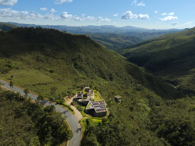Residência RR / Anastasia Arquitetos - Imagem 18 de 21