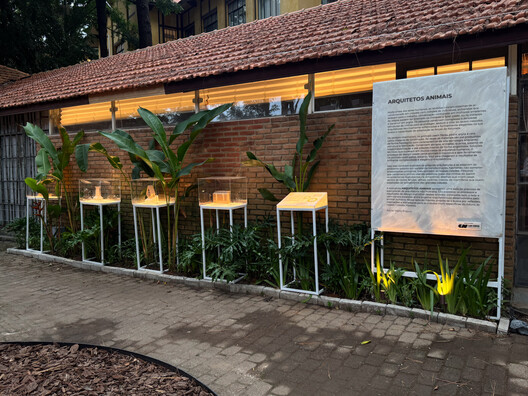 Ninho - Protótipo de Equipamento Bio-Urbano  / Atelier Marko Brajovic - Fotografia de Exterior