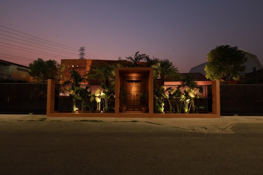 Brick Journey / Volume Matrix studio - Exterior Photography