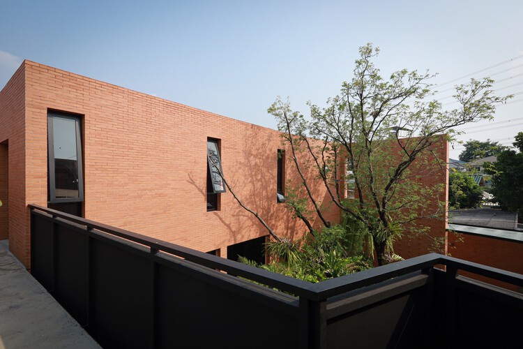 Casa, Café e Galeria Brick Journey / Volume Matrix studio - Fotografia de Exterior, Tijolo, Concreto