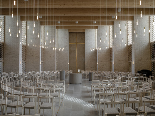 Højvangen Church / Henning Larsen + espen surnevik - Image 3 of 25