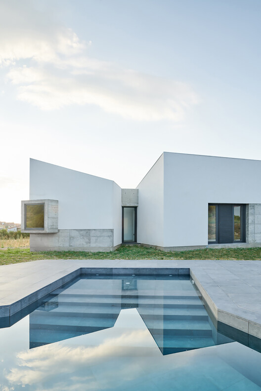 The Benefits of Extruded Tile Technology in Modern Architecture - Image 9 of 13