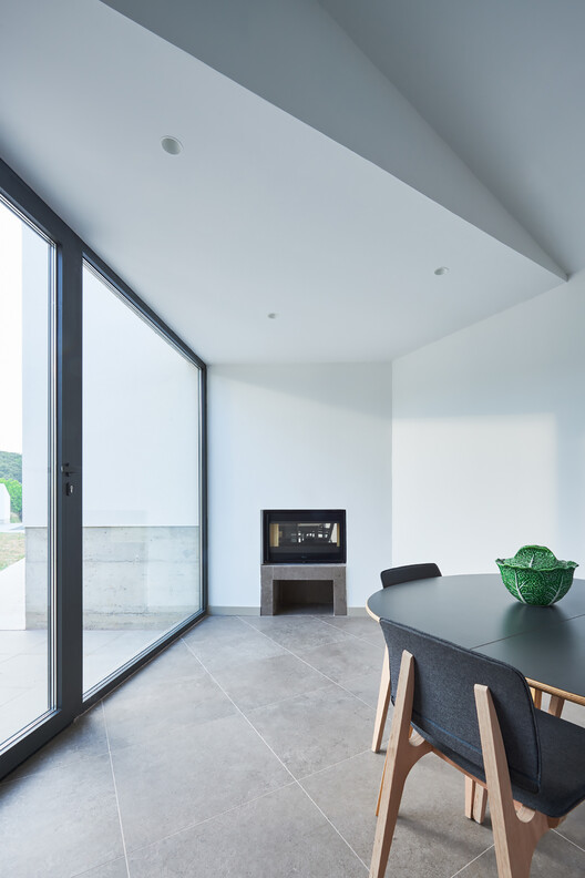 The Benefits of Extruded Tile Technology in Modern Architecture - Image 6 of 13
