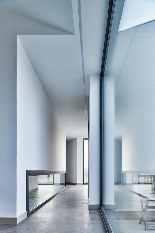 The Benefits of Extruded Tile Technology in Modern Architecture - Image 7 of 13