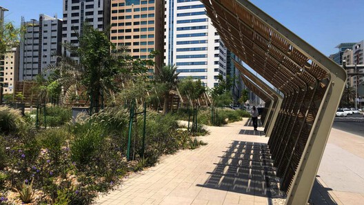 Heat Resilient Design: How City Leaders Use Building Materials to Fight Urban Heat - Image 7 of 13