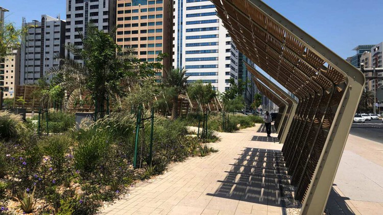 Heat Resilient Design: How City Leaders Use Building Materials to Fight Urban Heat - Image 7 of 13