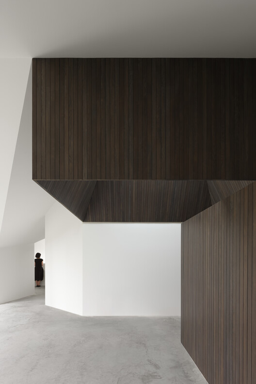 Re-folded House / Mcleod Bovell Modern Houses - Image 19 of 35