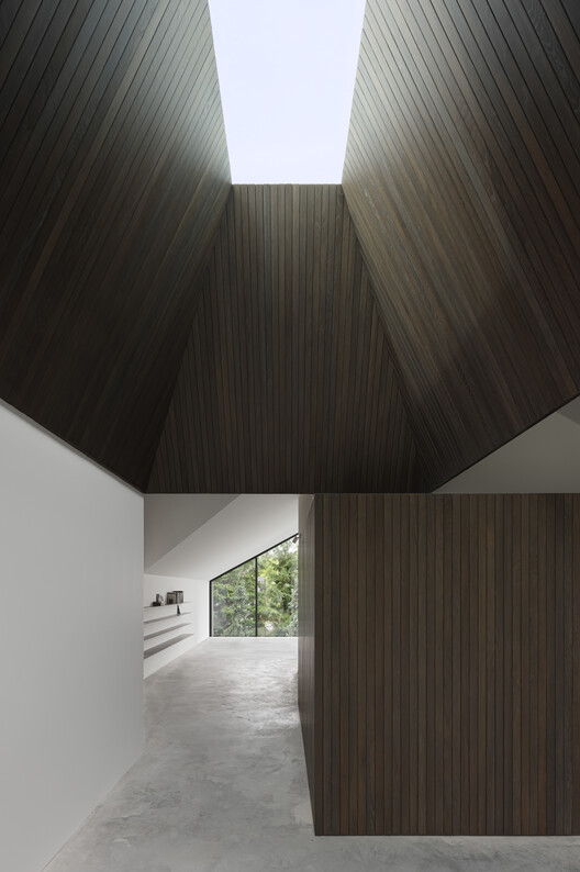 Re-folded House / Mcleod Bovell Modern Houses - Interior Photography