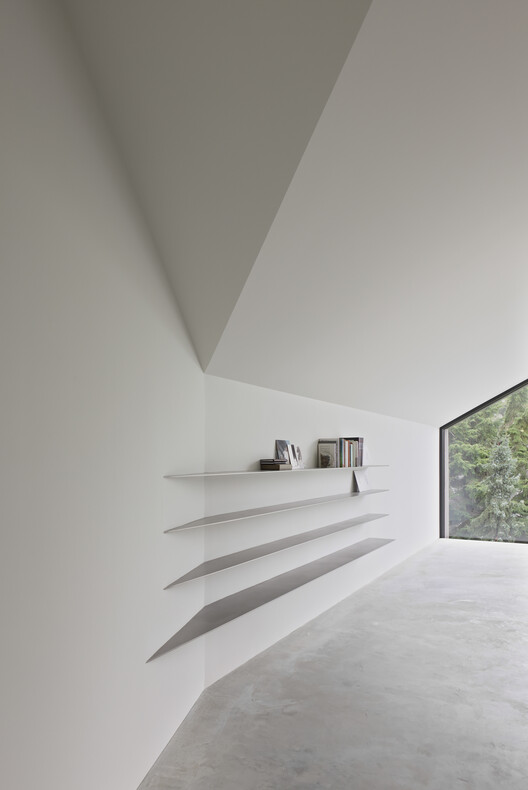 Re-folded House / Mcleod Bovell Modern Houses - Image 17 of 35