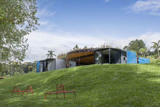Casa Ibiúna / Rodrigo Ohtake Arquitetura e Design - Imagen 17 de 22