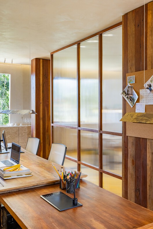 Escritório L-ARA / L-ARA Arquitetura - Fotografia de Interiores, Madeira, Iluminação, Mesa, Vidro, Cadeira