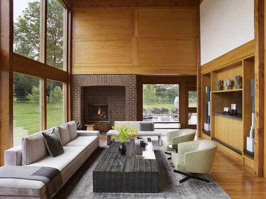 Shaping Spaces: The History and Impact of Fireplaces in Architecture - Image 7 of 26