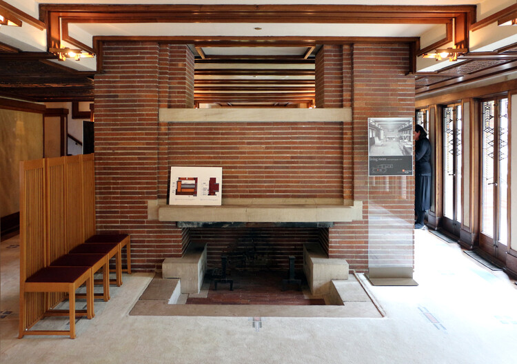 Shaping Spaces: The History and Impact of Fireplaces in Architecture - Image 18 of 26