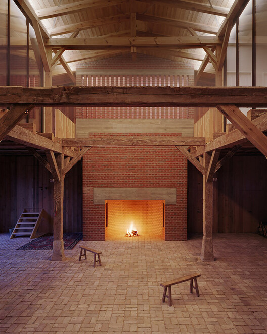 Shaping Spaces: The History and Impact of Fireplaces in Architecture - Image 14 of 26