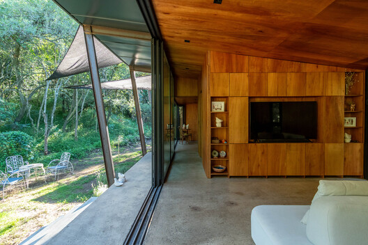 Casa en el bosque / MALVINA ZAYAT estudio de arquitectura  - Fotografía interior