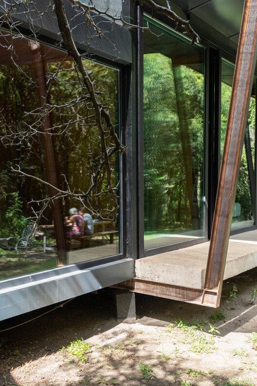 Casa en el bosque / MALVINA ZAYAT estudio de arquitectura - Imagen 18 de 46